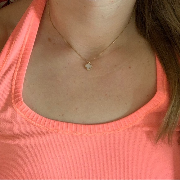 Vca Sweet Alhambra Pendant Necklace 